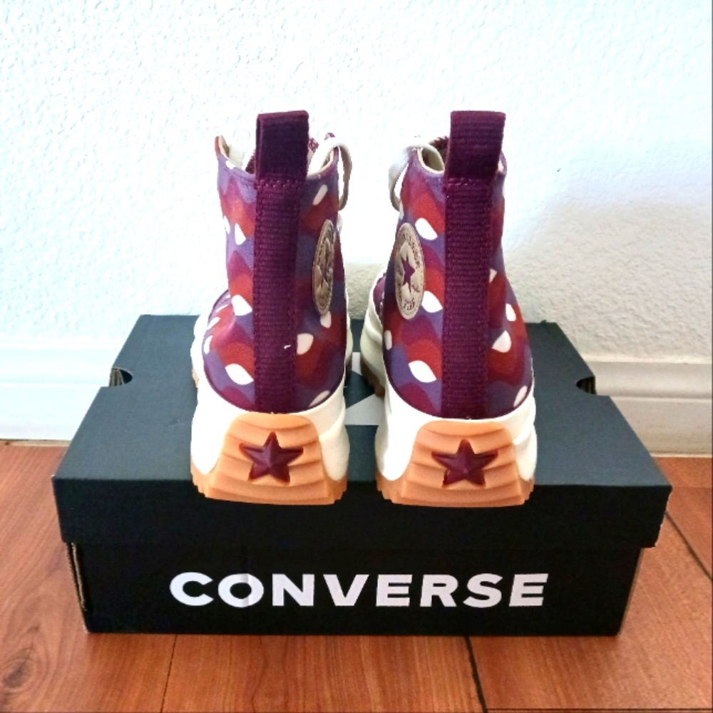 Converse - Picture 2 of 4